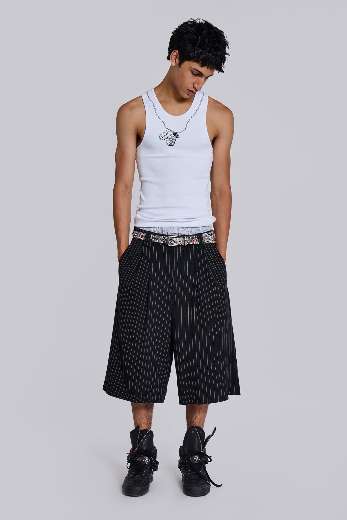 ランキング第1位 Shop Black Pinstripe Goliath Baggy Shorts | Jaded London パンツ