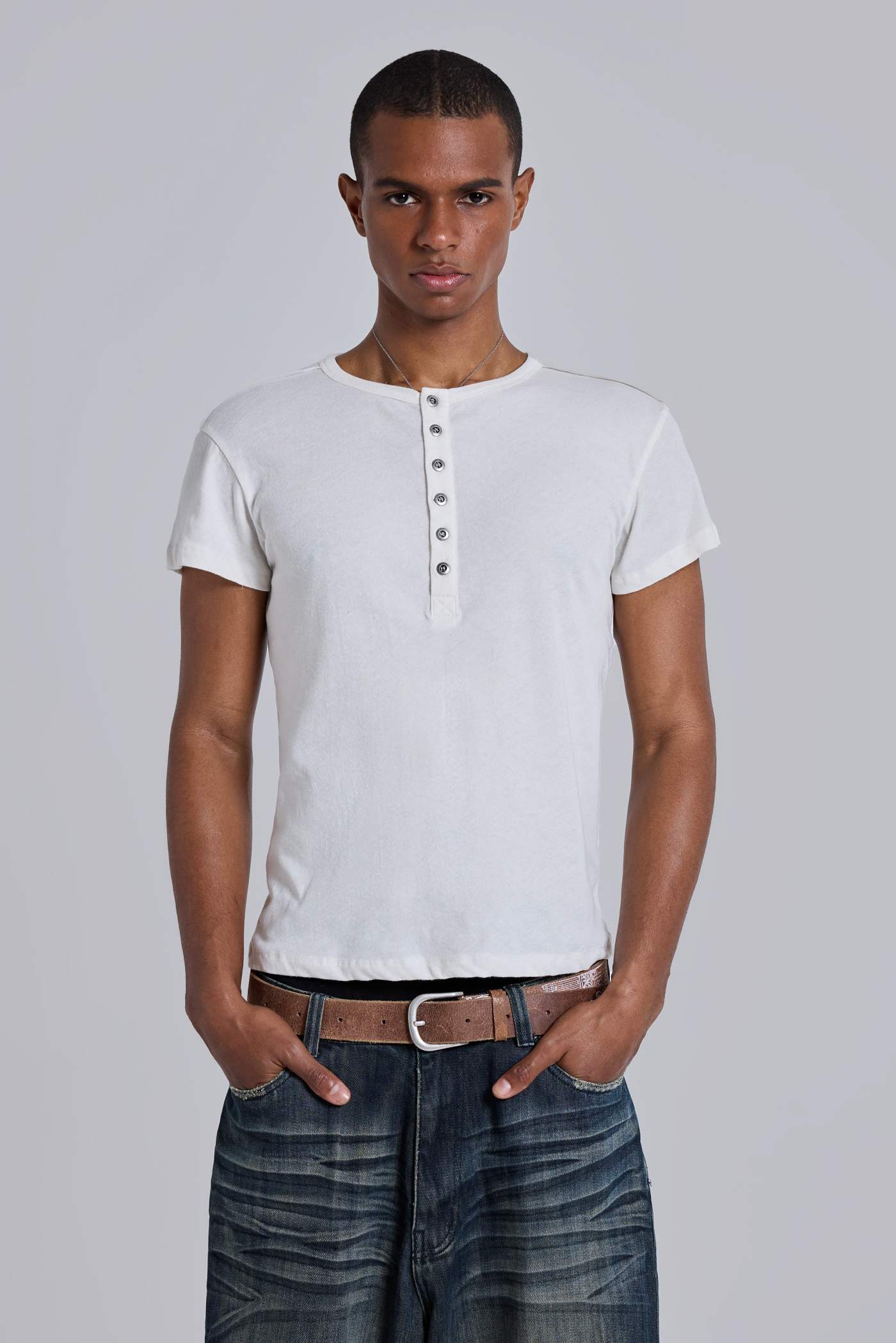 SS TEXTURED HENLEY ECRU