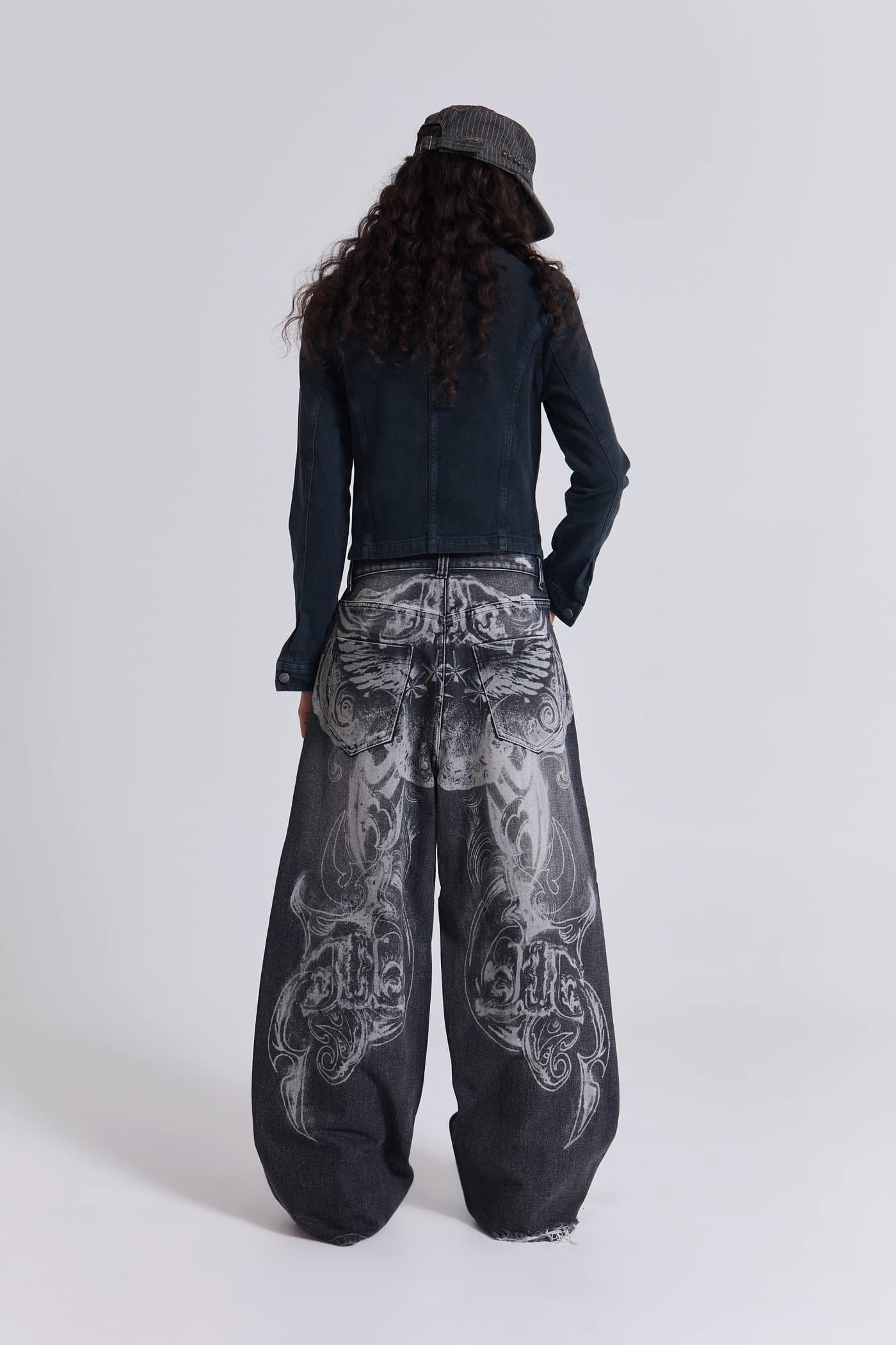 2025F Gothik Flared Jeans main image 1