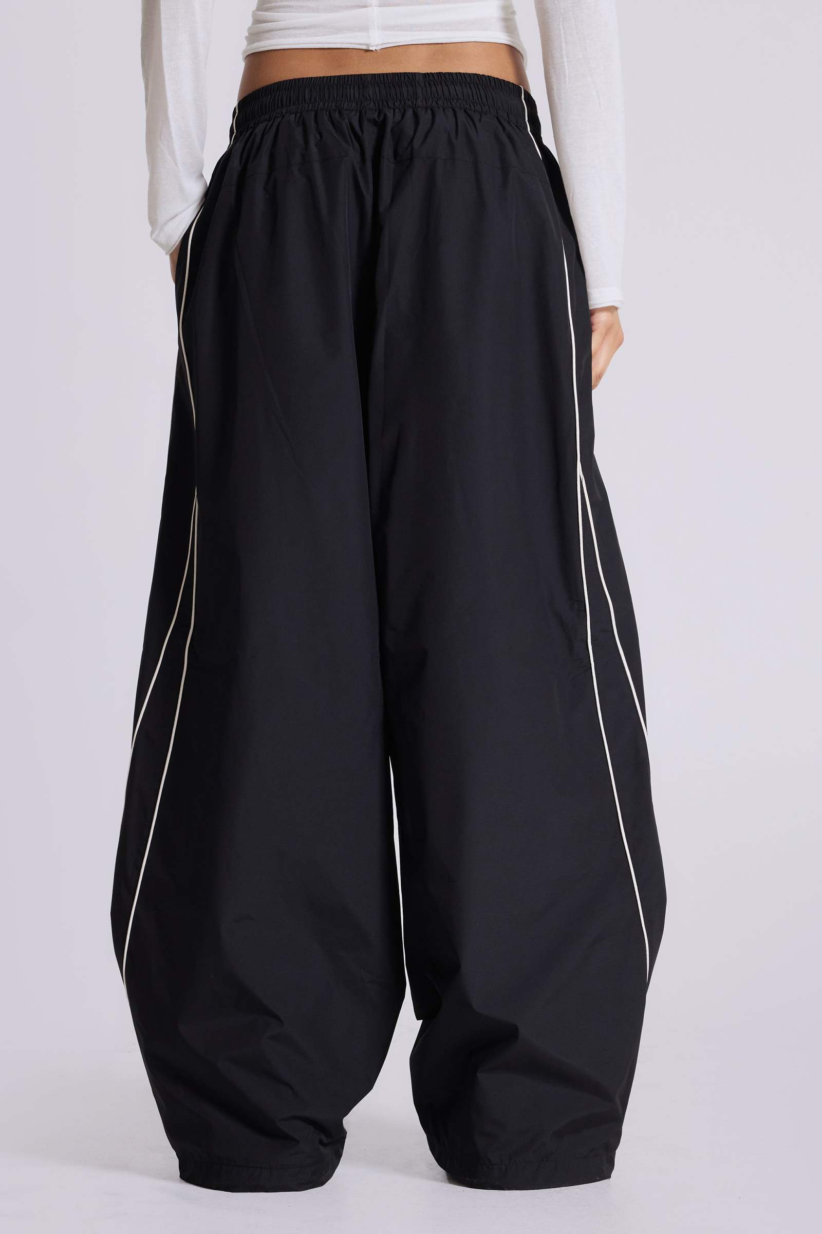 Black LDN Vapor Joggers