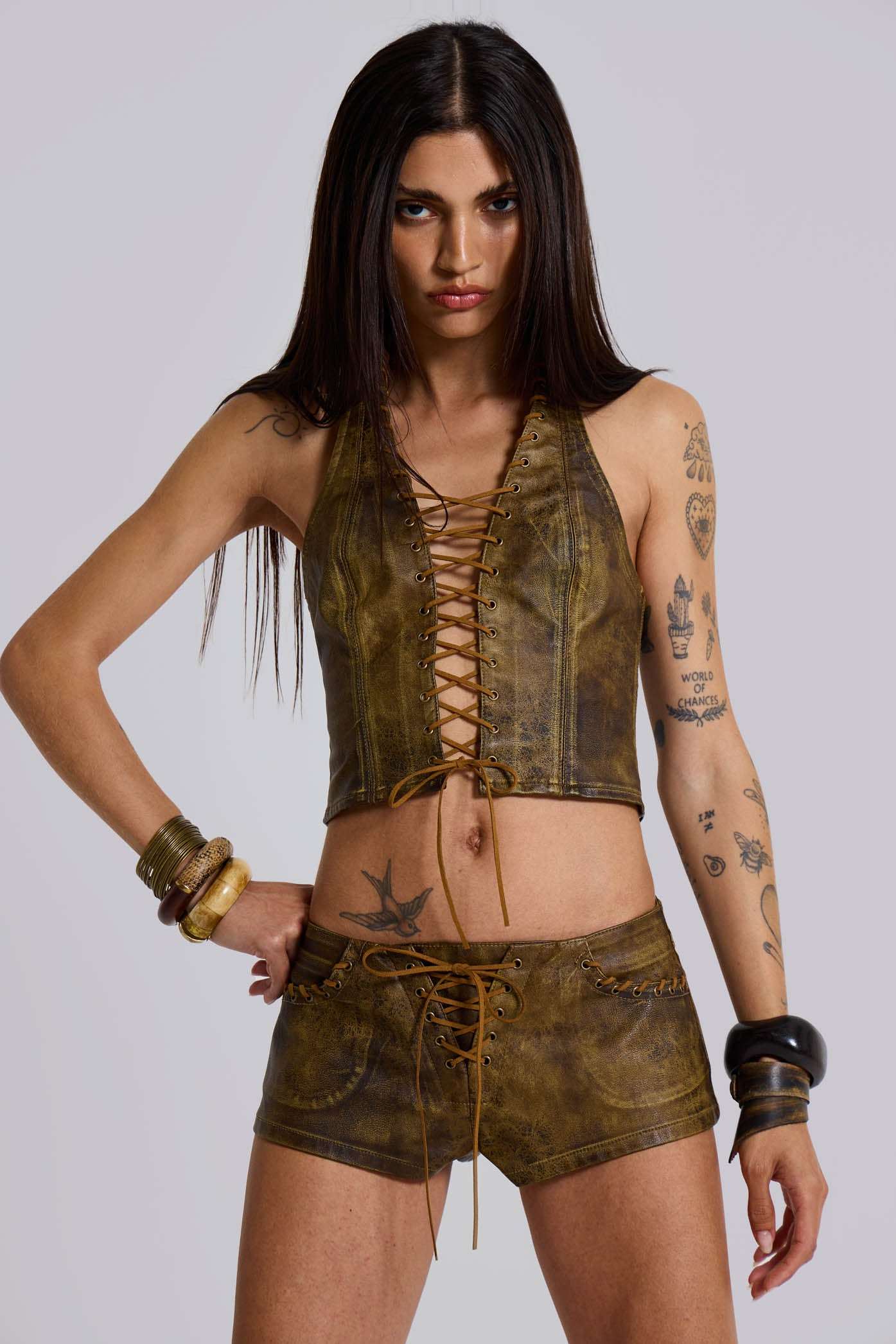 安い Shop Vaca Whipstitch Faux Leather Mini Shorts | Jaded London 小物