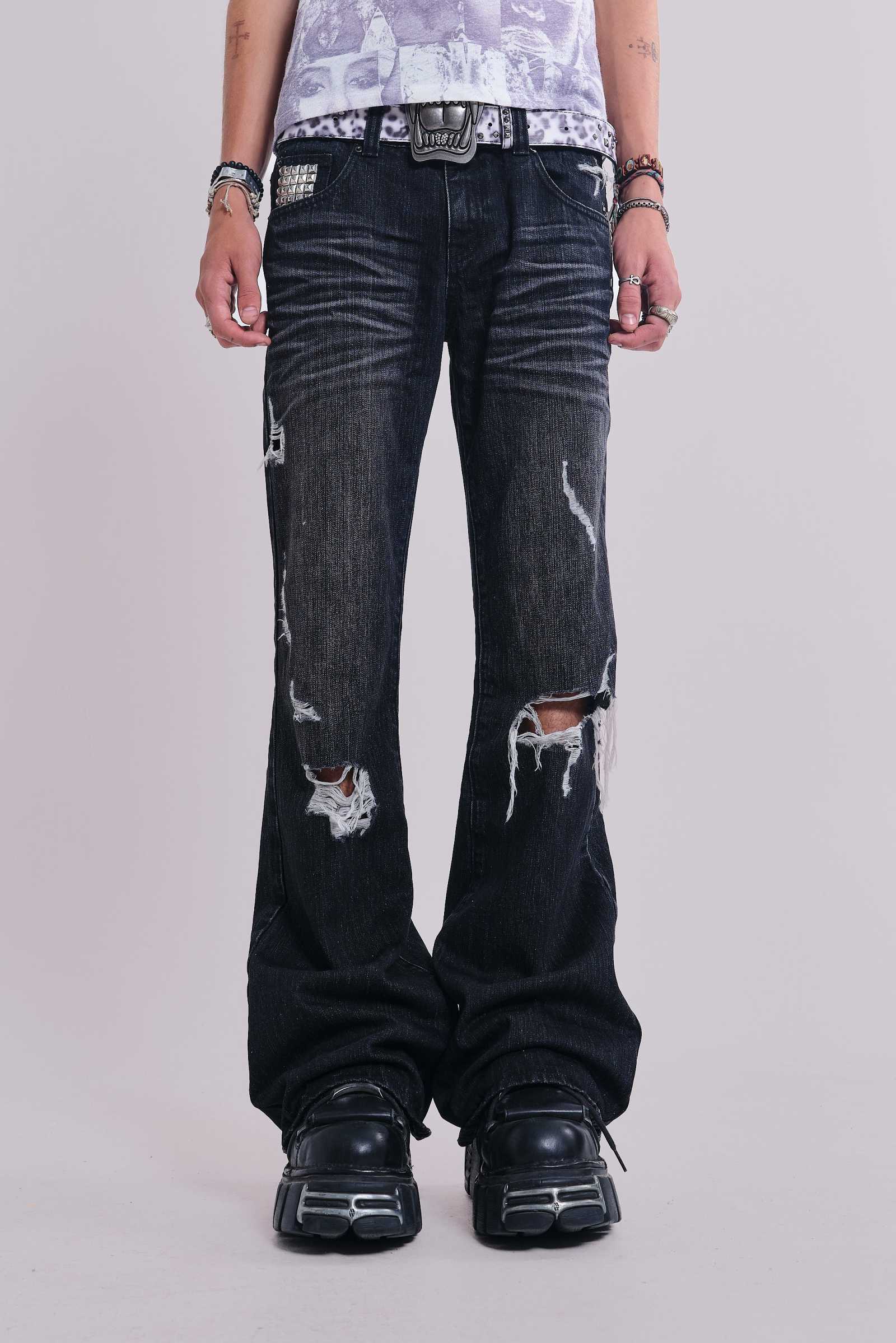 【JADED LONDON】クロススタッド ドリフト ジーンズ *送/関税込* Black Cross Stud Drift Jeans | Jaded London | Clothing