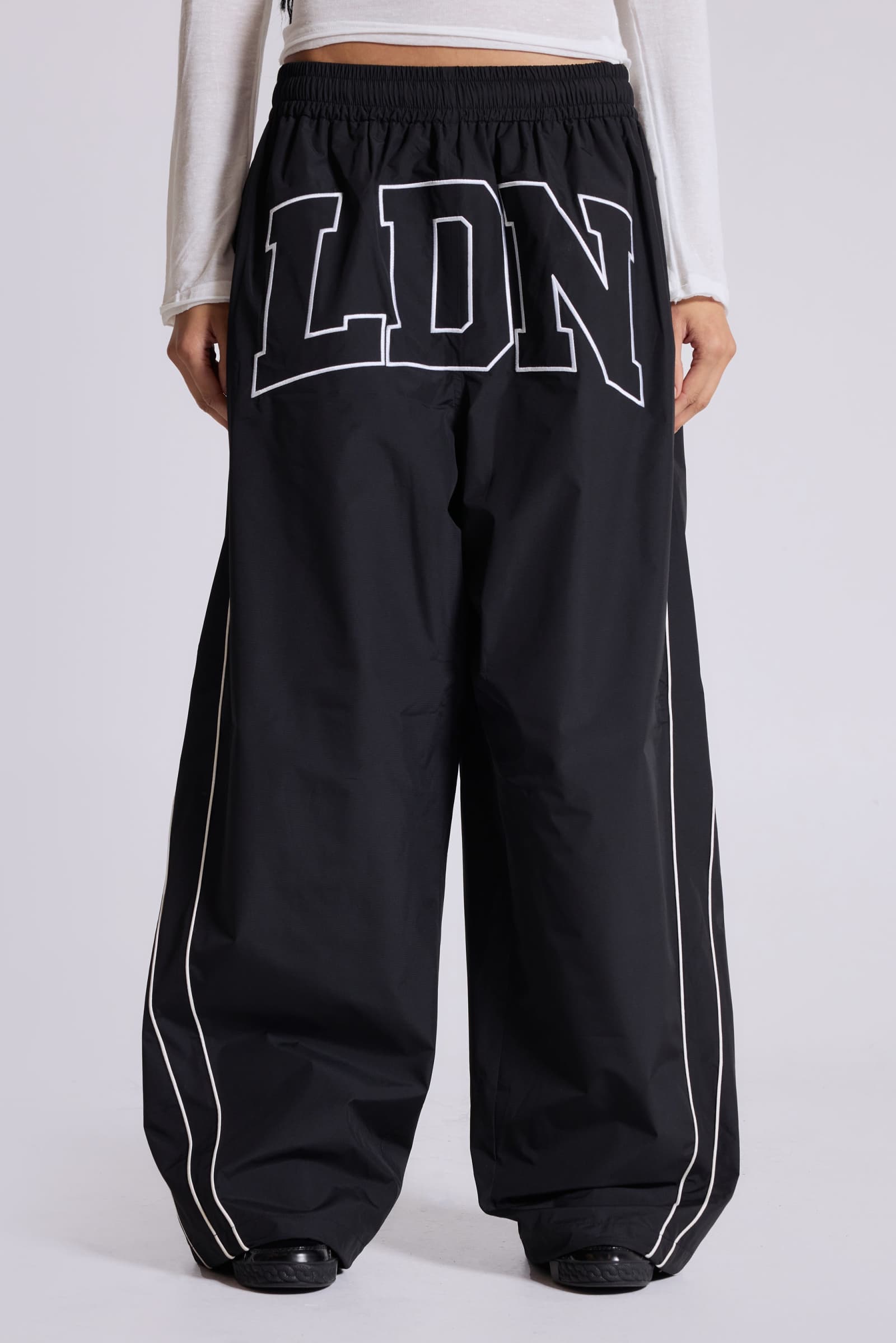 Black LDN Vapor Joggers