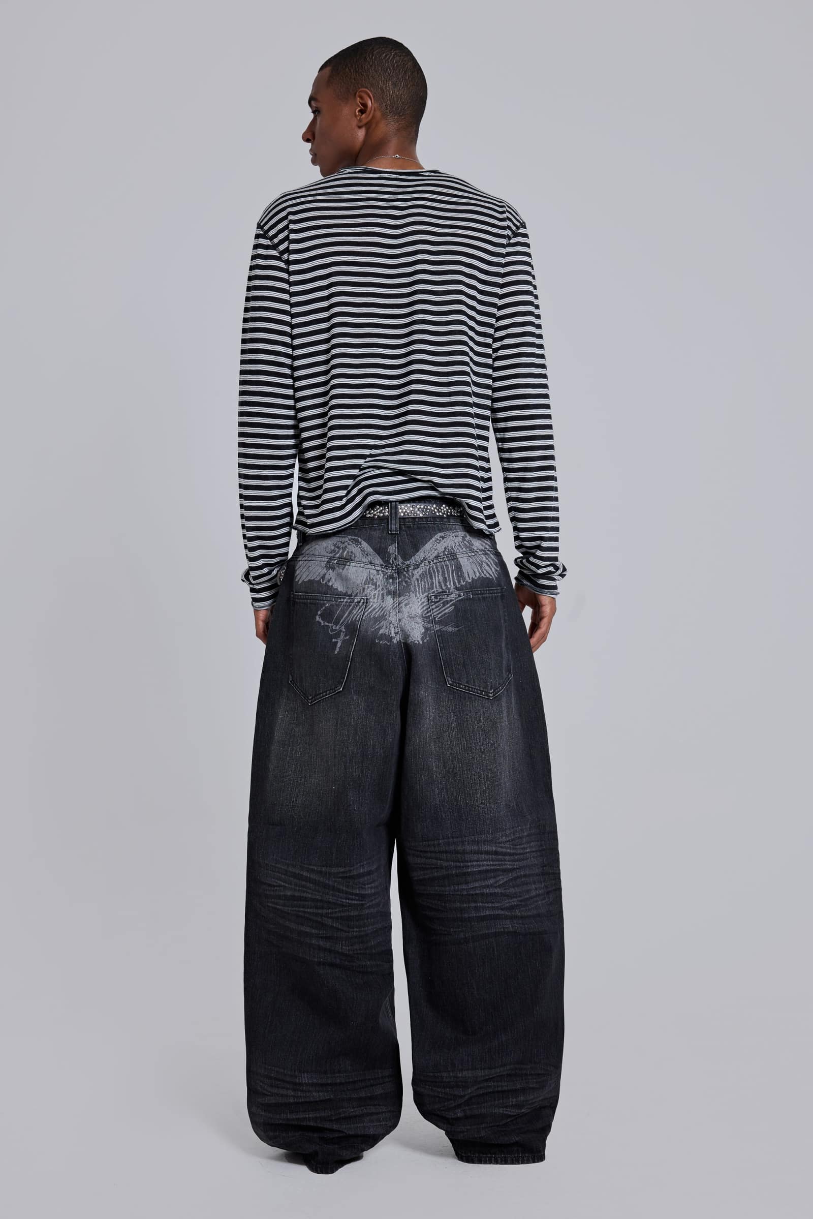 Black and White Light Weight Raw Edge Long Sleeve Top