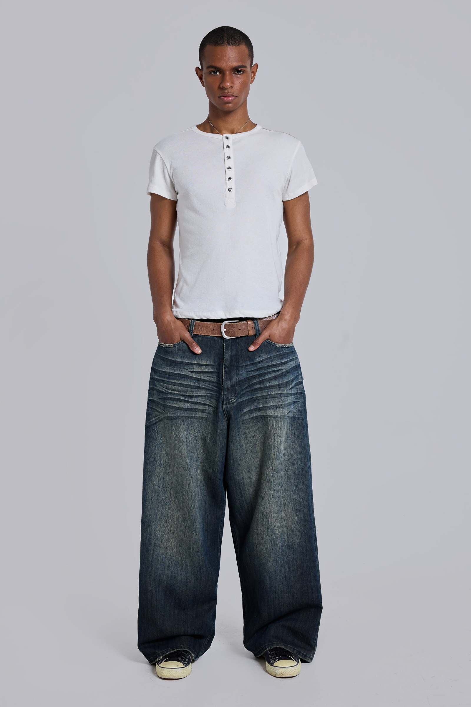 SS TEXTURED HENLEY ECRU