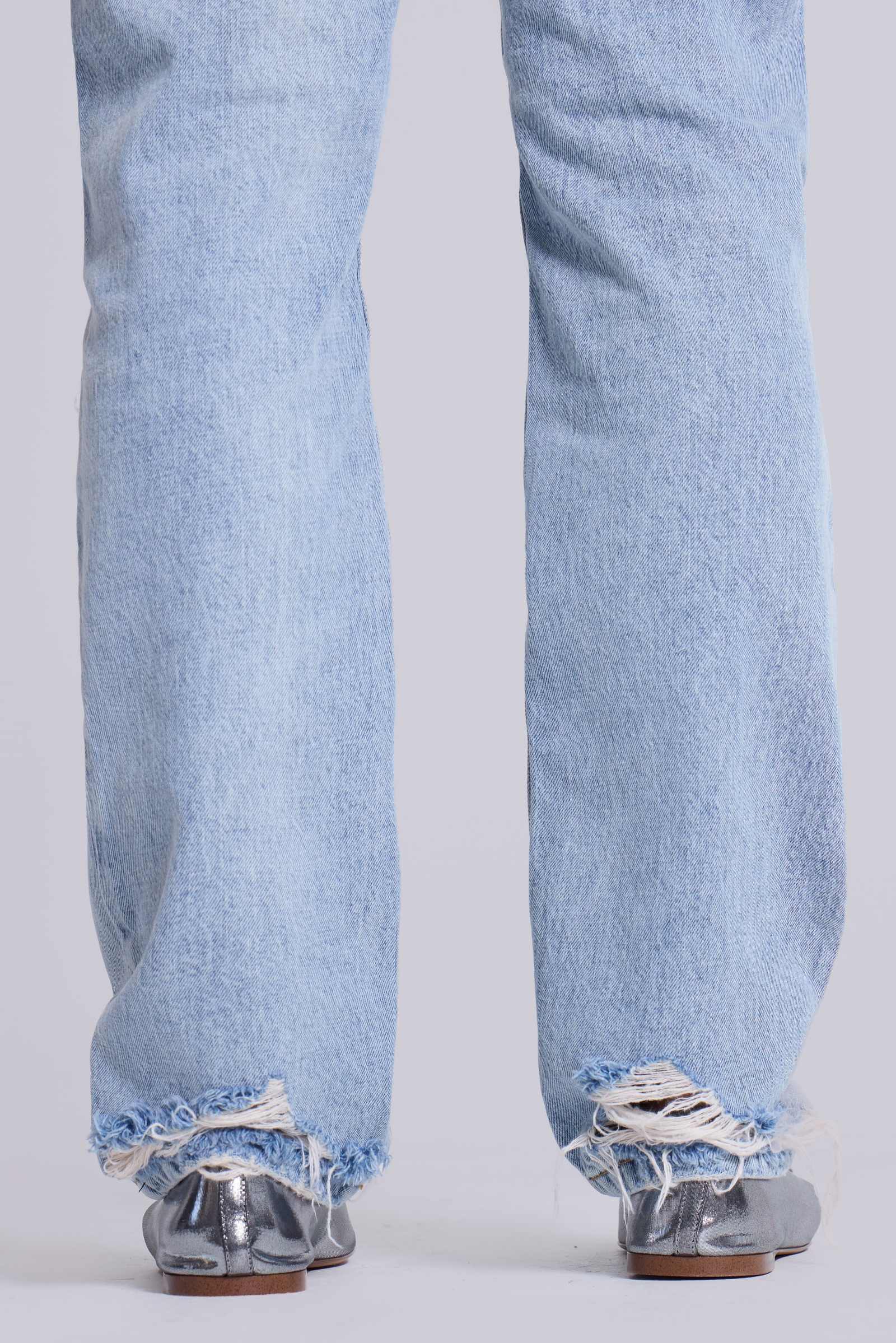 Rider Low Rise Straight Leg Jeans in Light Wash