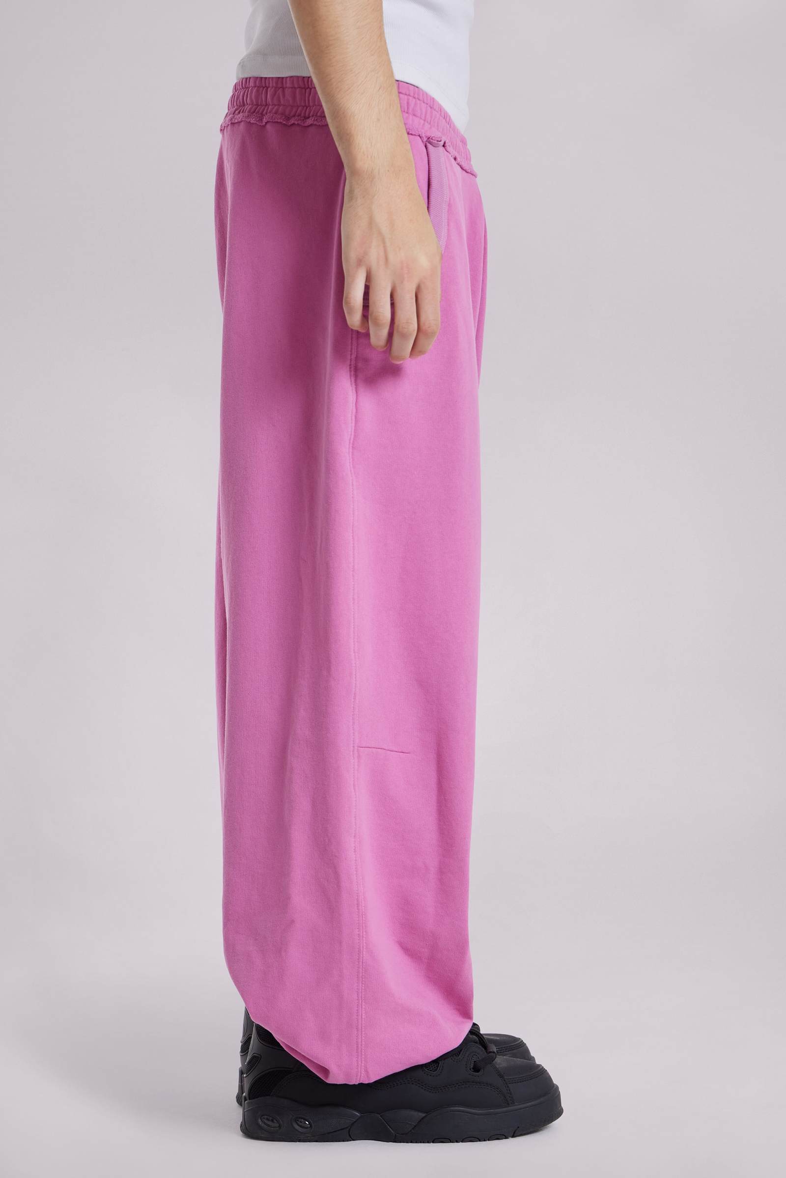 Jaded☆Pink Baggy Cuffed Monster ジョガー パンツ【UK発】 Pink Baggy Cuffed Monster Joggers | Jaded London | Clothing