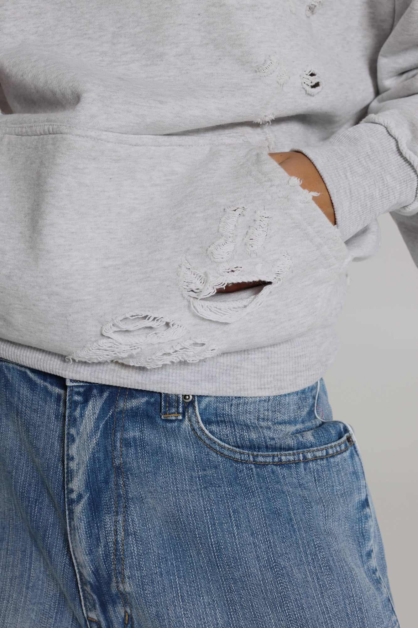 Pullover Bitten Hoodie in Grey Marl