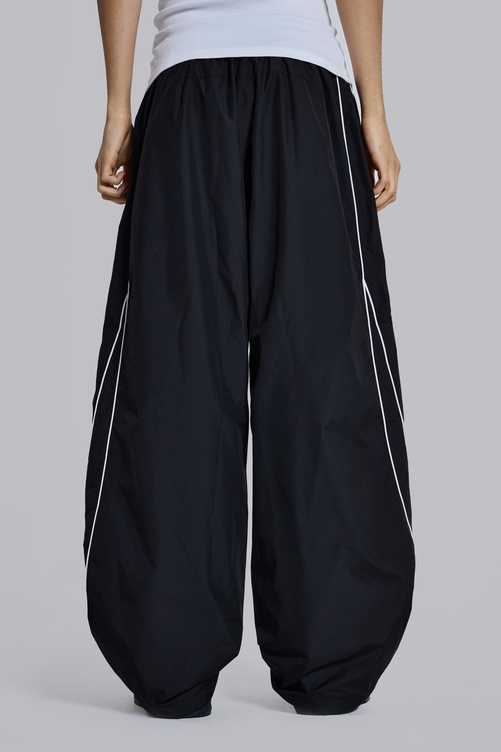 Black LDN Vapor Joggers