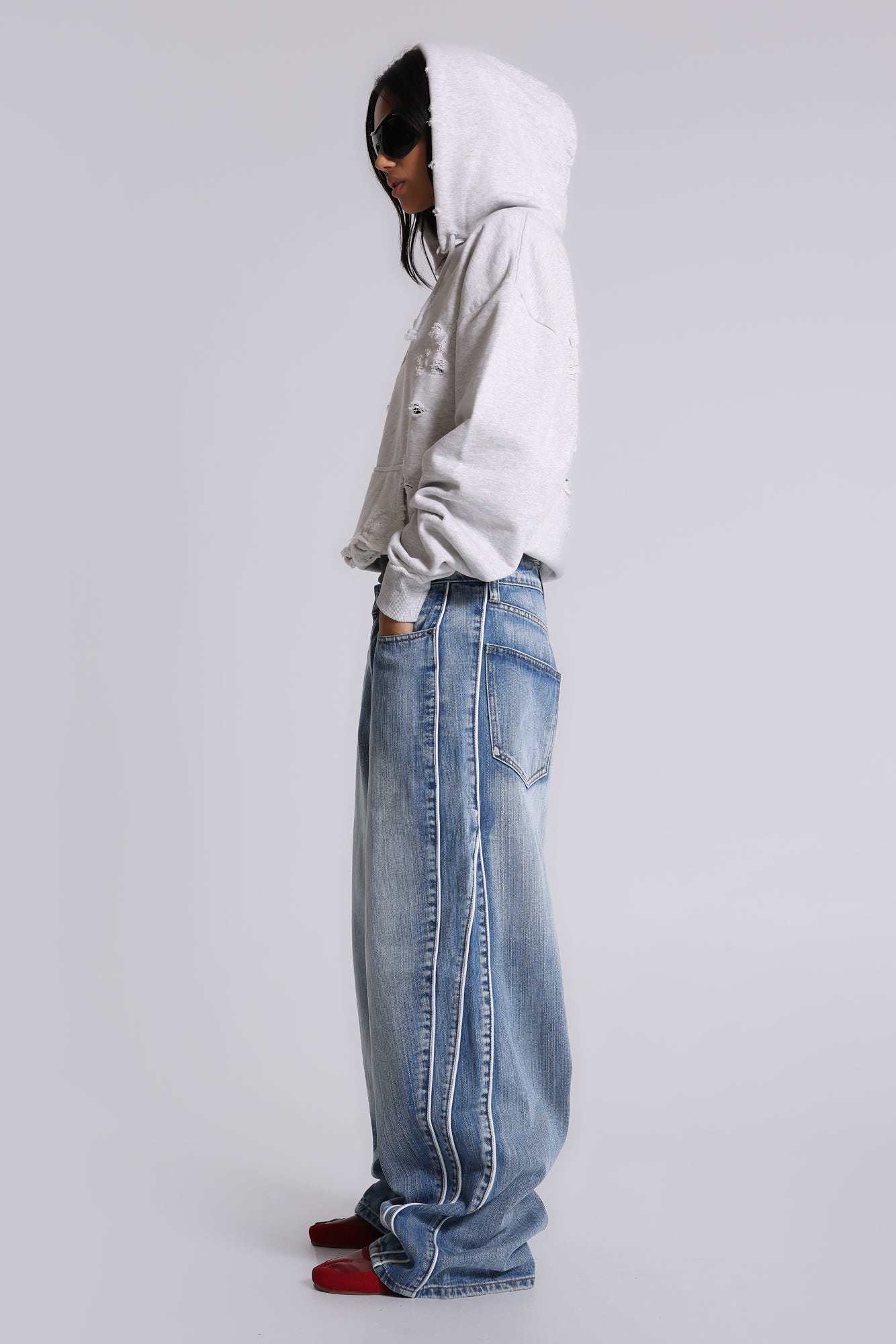 Pullover Bitten Hoodie in Grey Marl