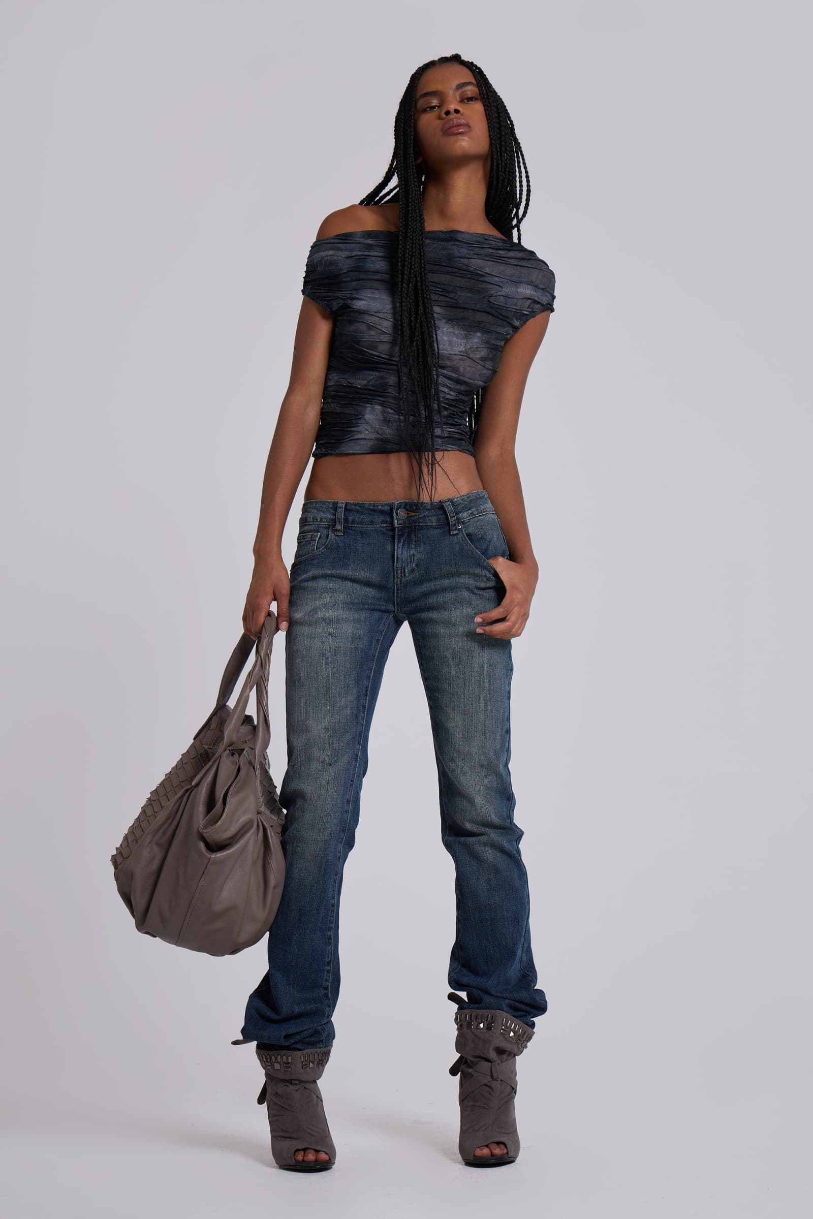 Reign Asymmetric Top