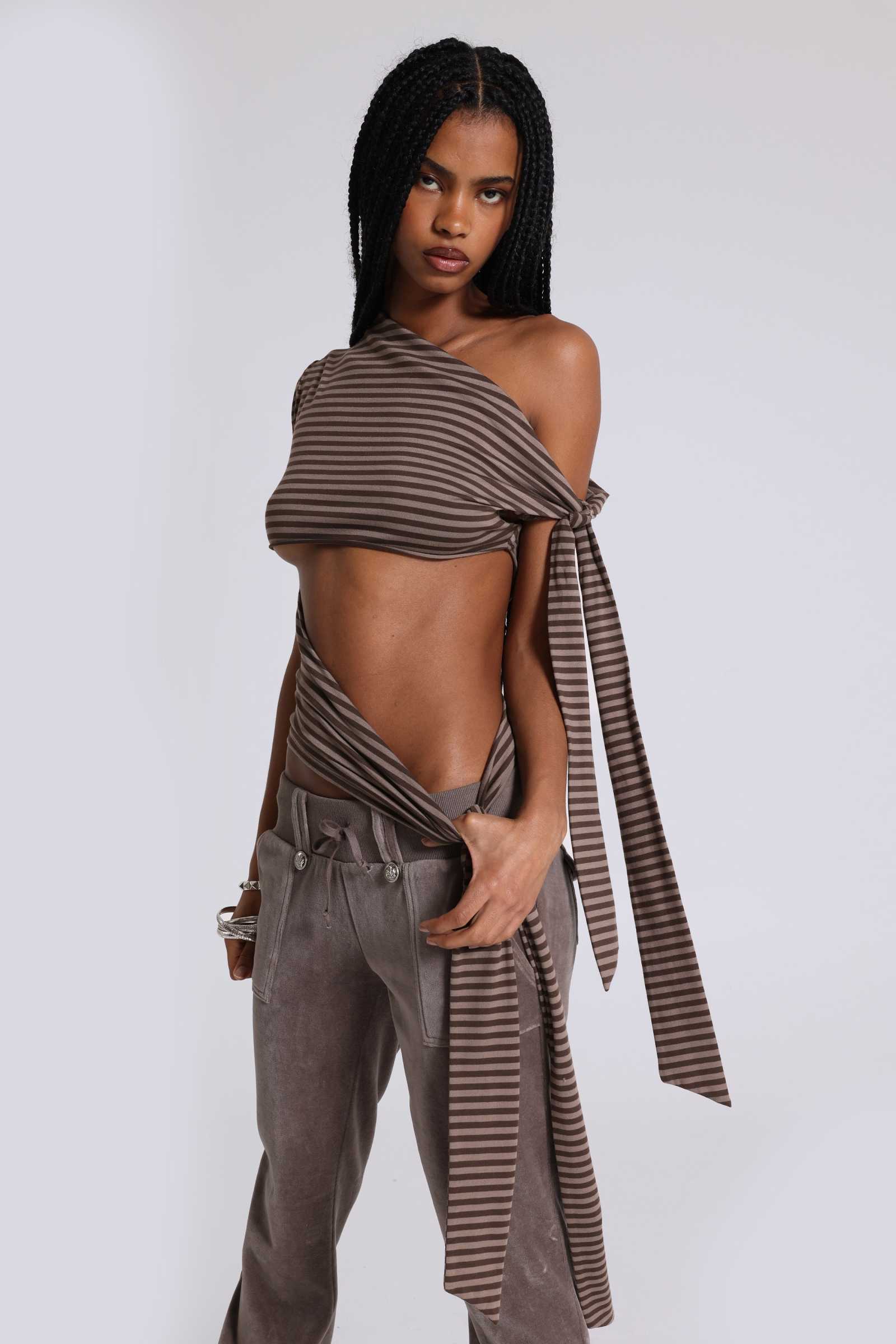 Mena Asymmetric Top in Brown