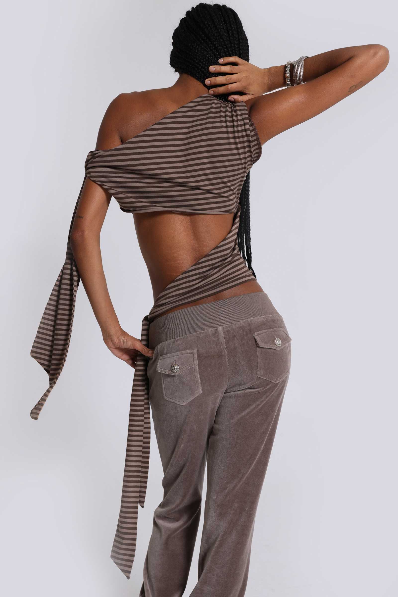 Mena Asymmetric Top in Brown