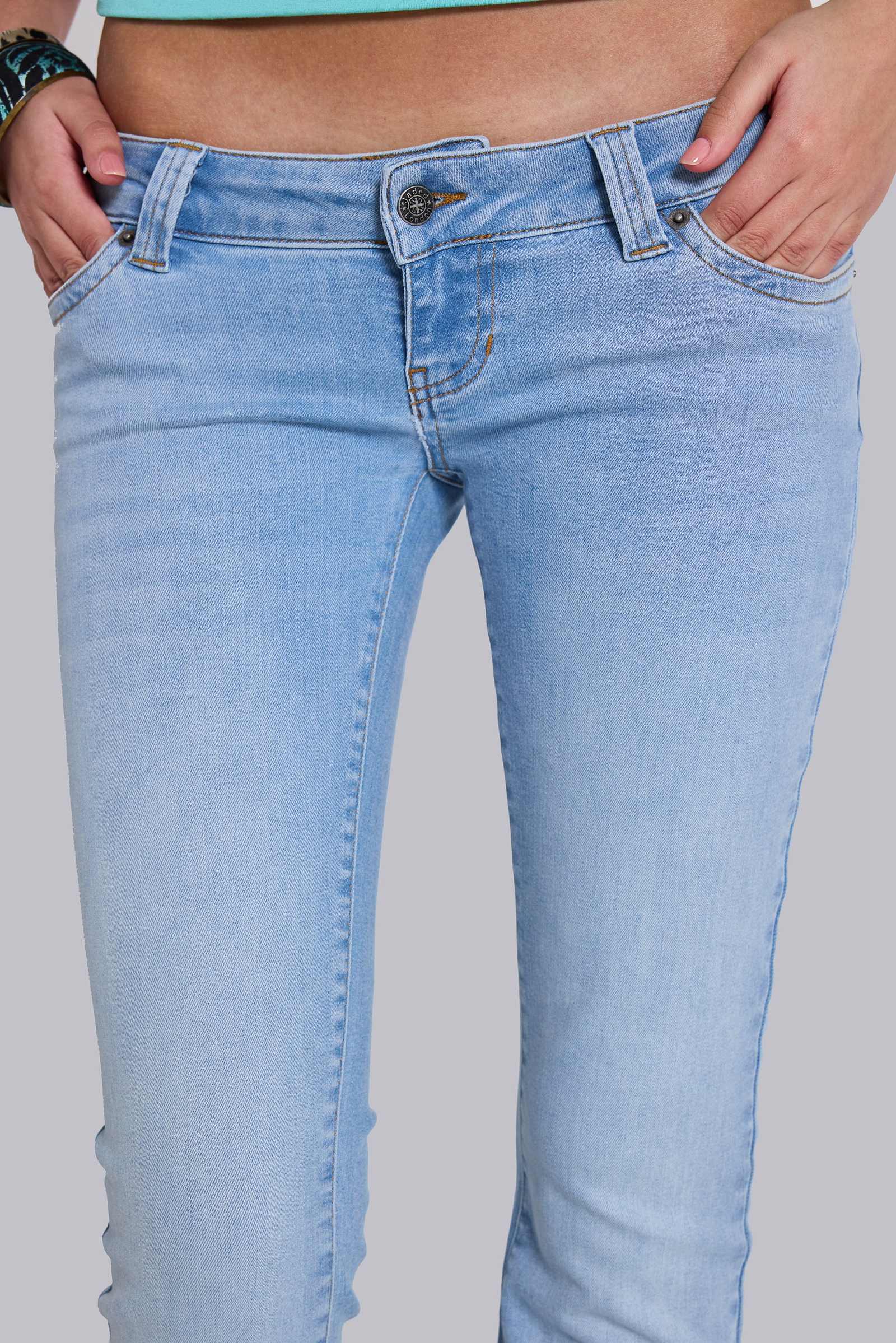 Kelsey Low Rise Skinny Bootcut Jeans in Light Wash