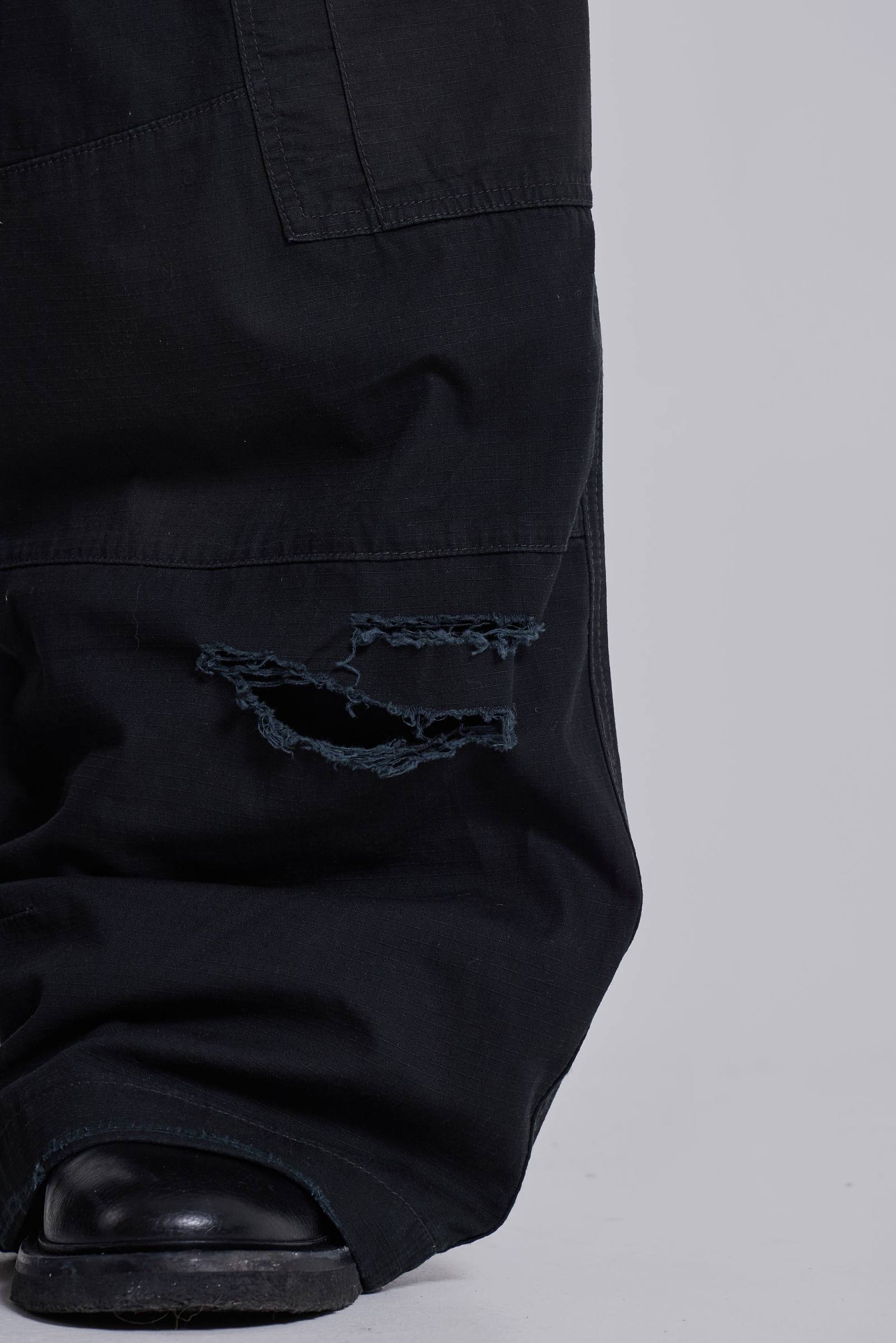 Black Titan Cargos