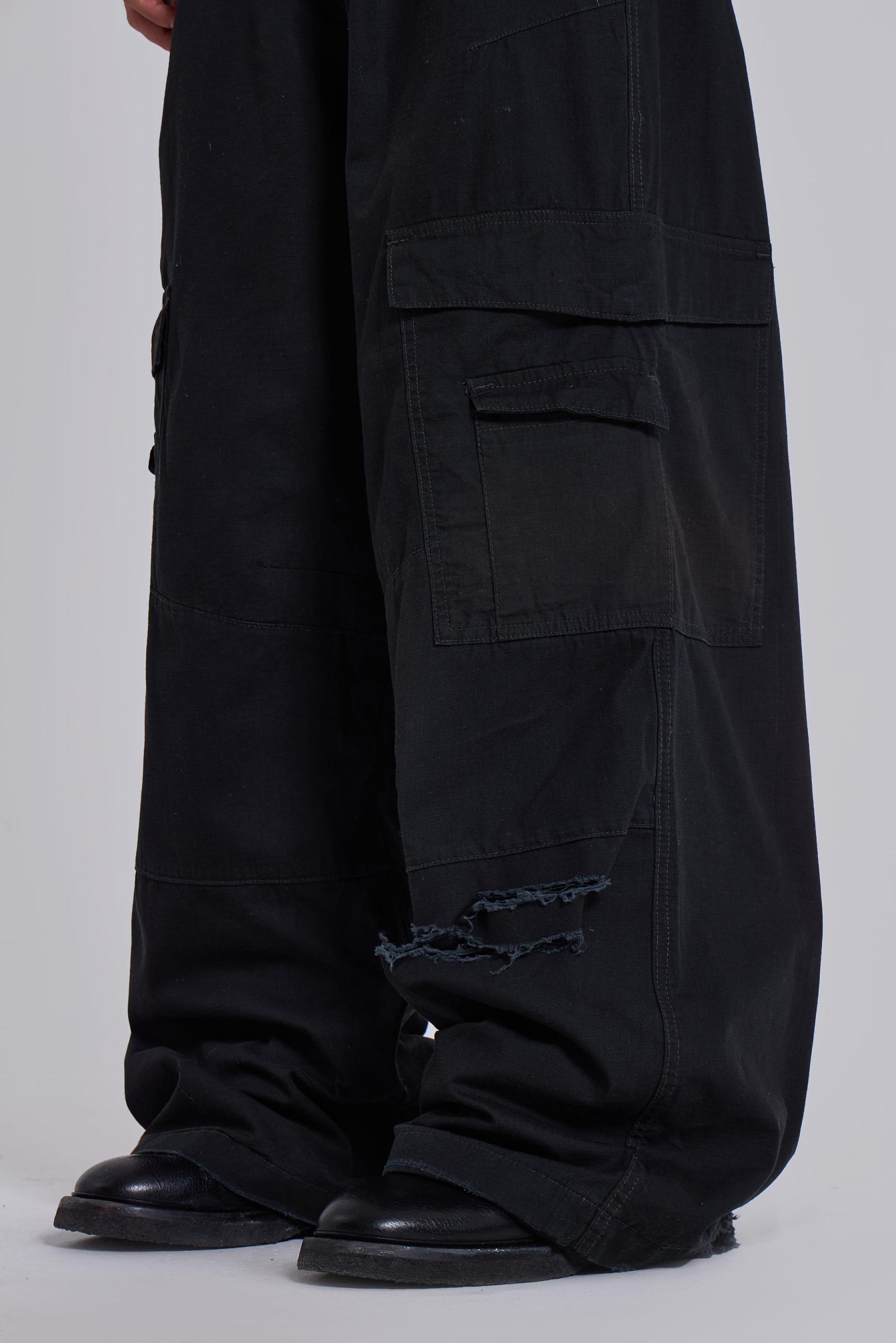 Black Titan Cargos