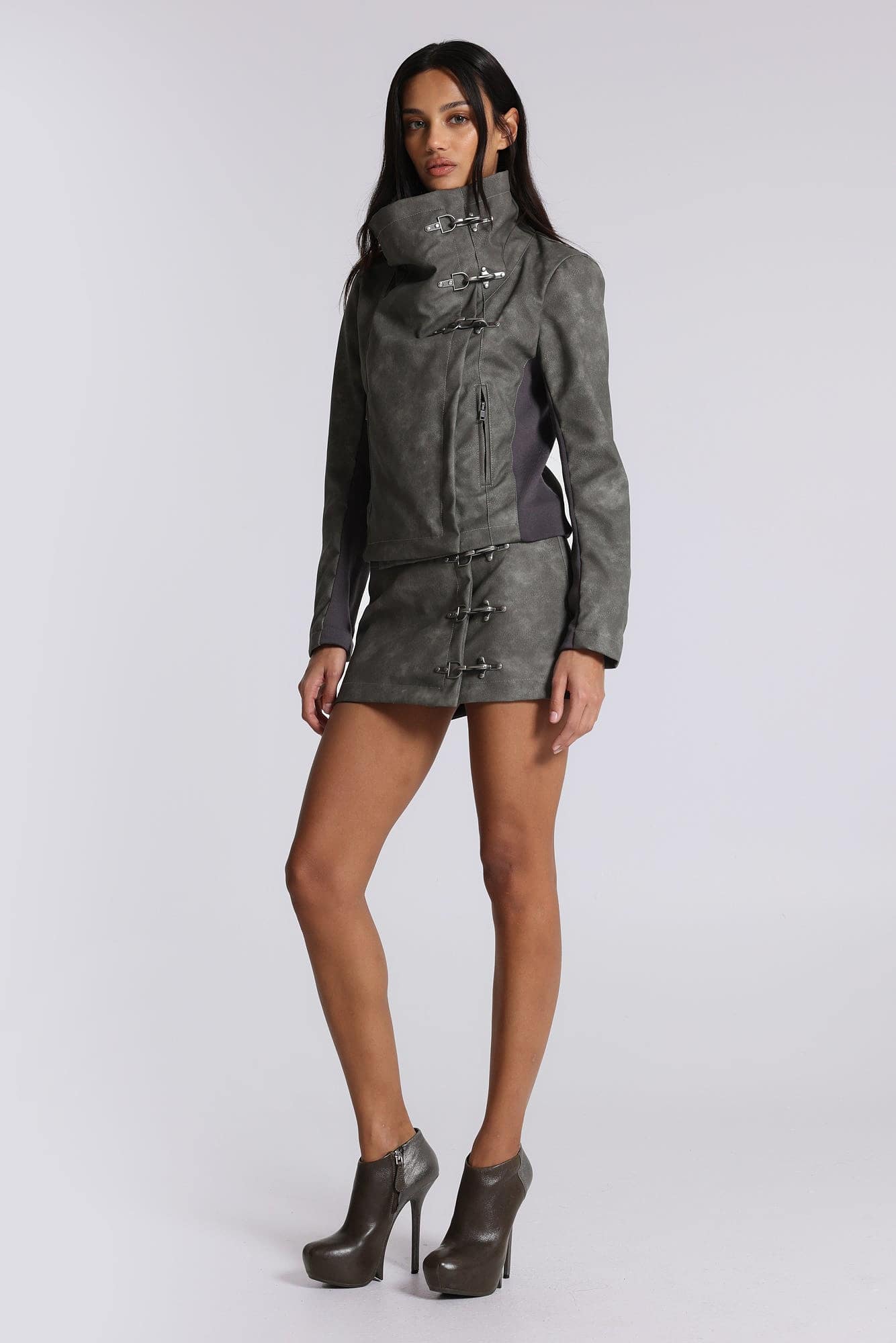 Cera Clasp PU Leather Mini Skirt