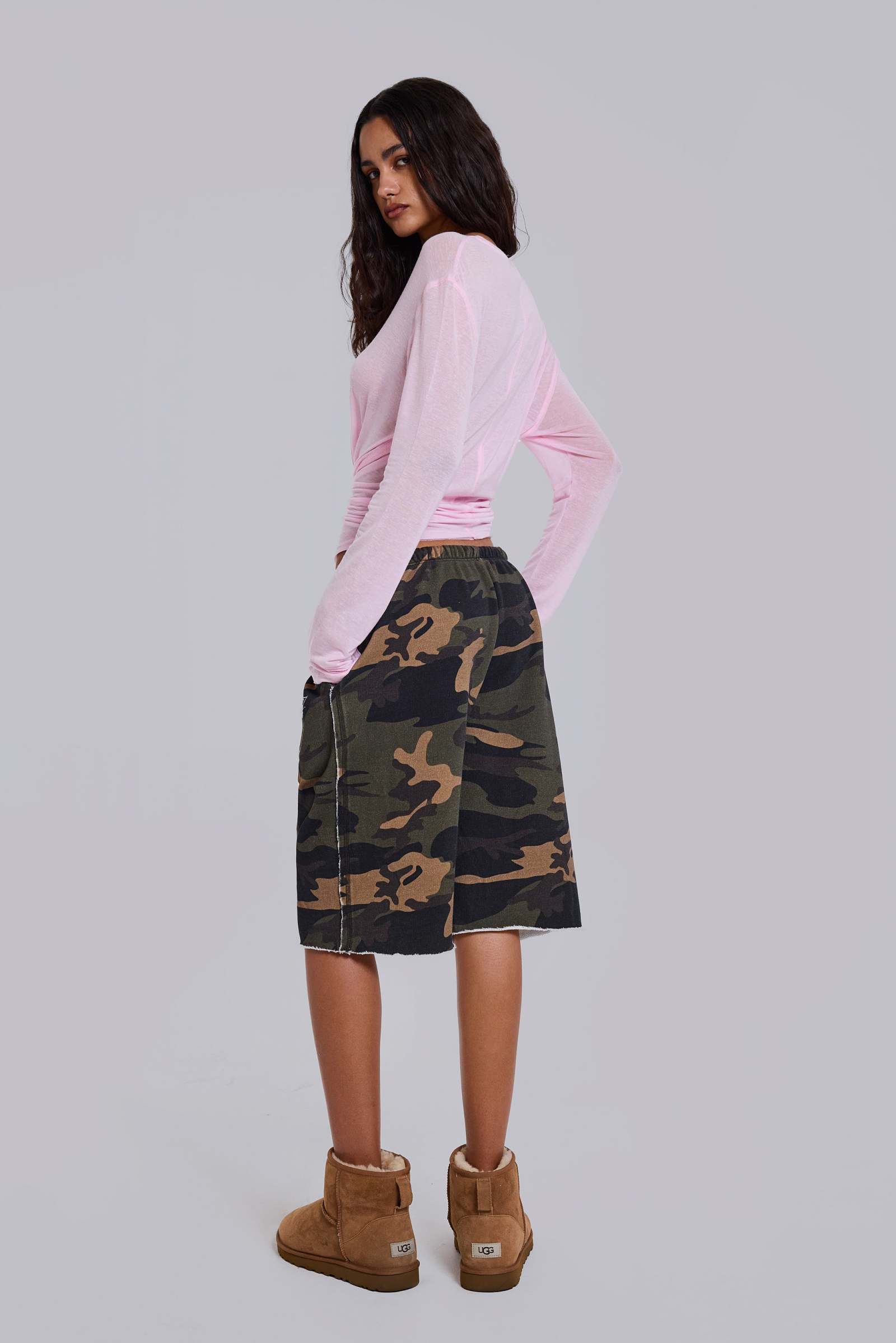 Cleo Slouchy Jogger Shorts in Camo