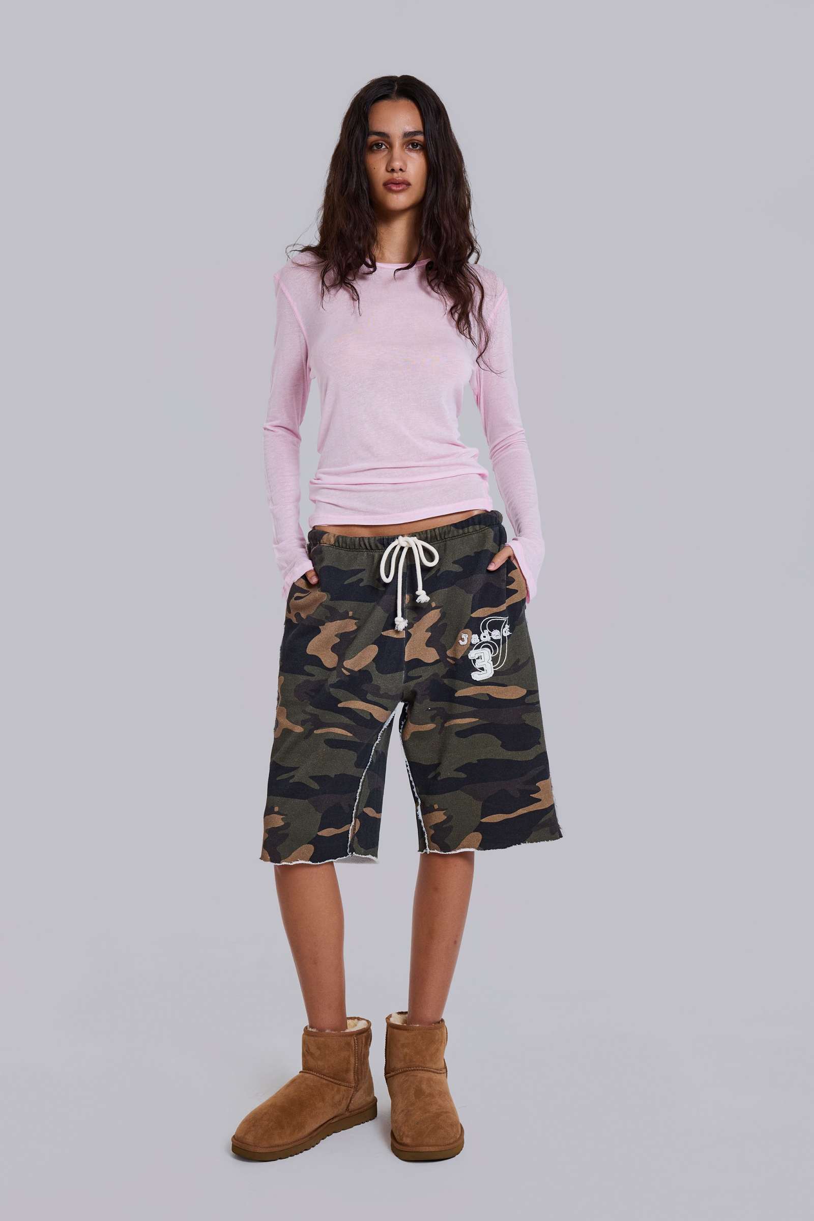 Cleo Slouchy Jogger Shorts in Camo