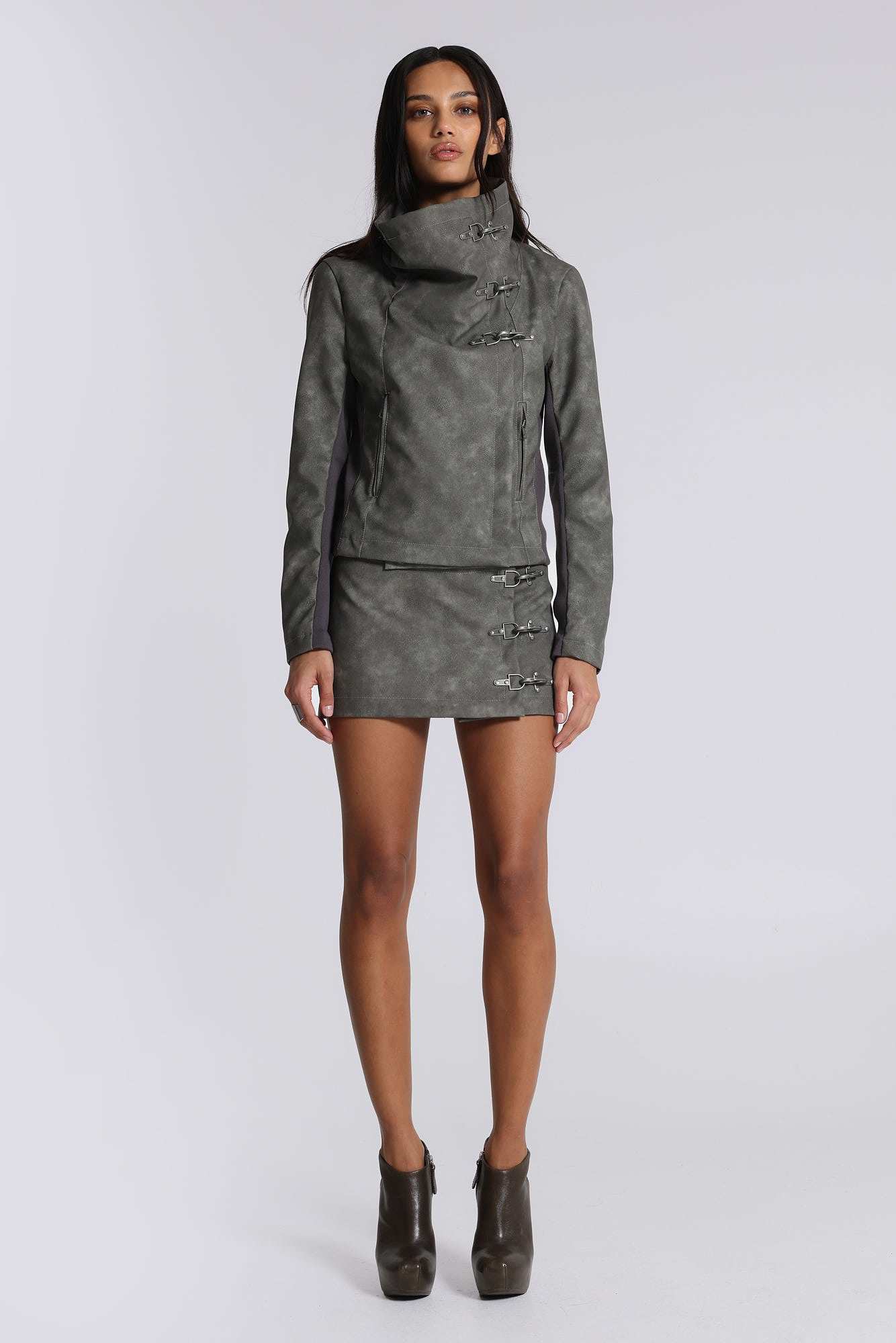 Cera Clasp PU Leather Mini Skirt