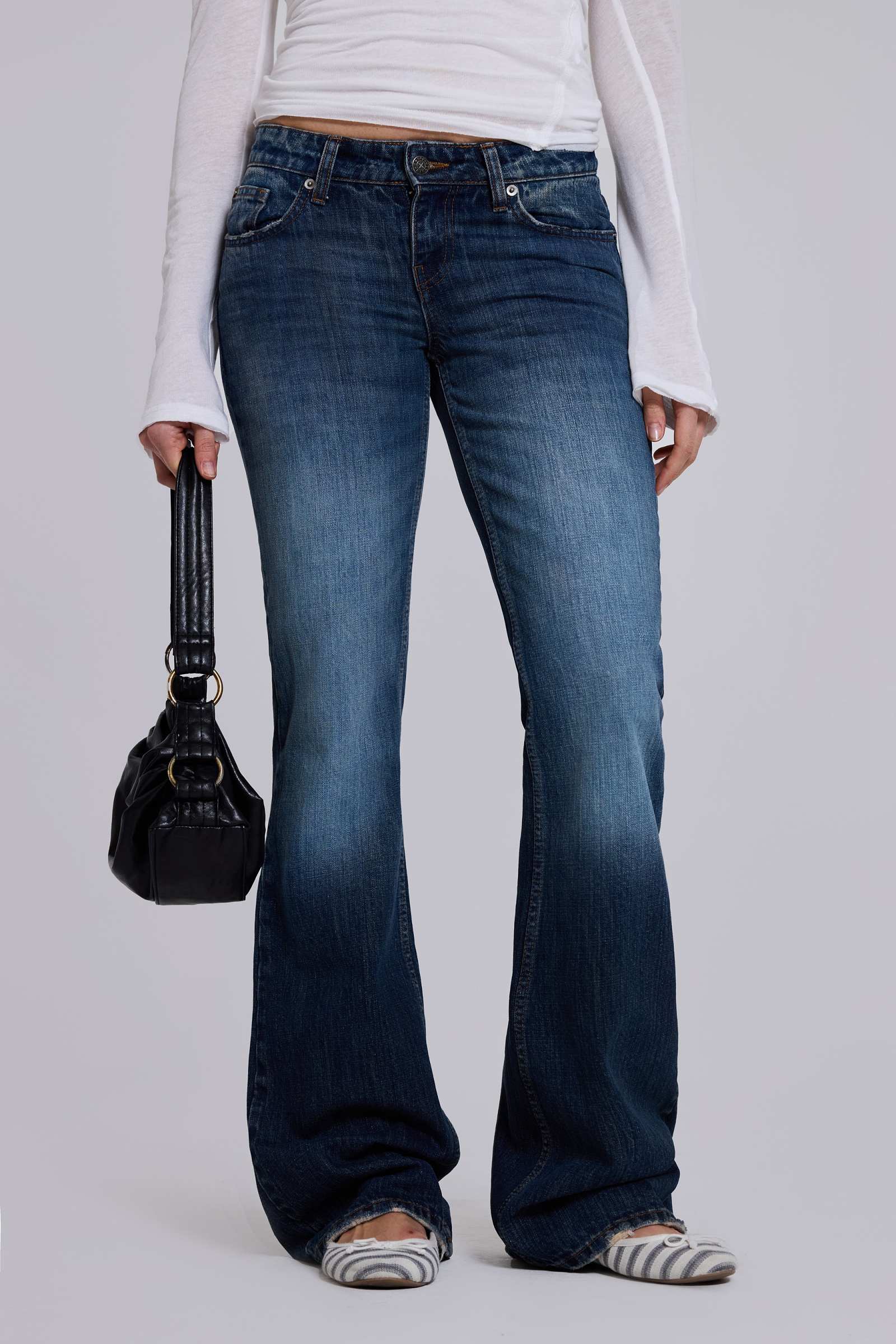 Leni Low Rise Flare Jeans in Mid Blue