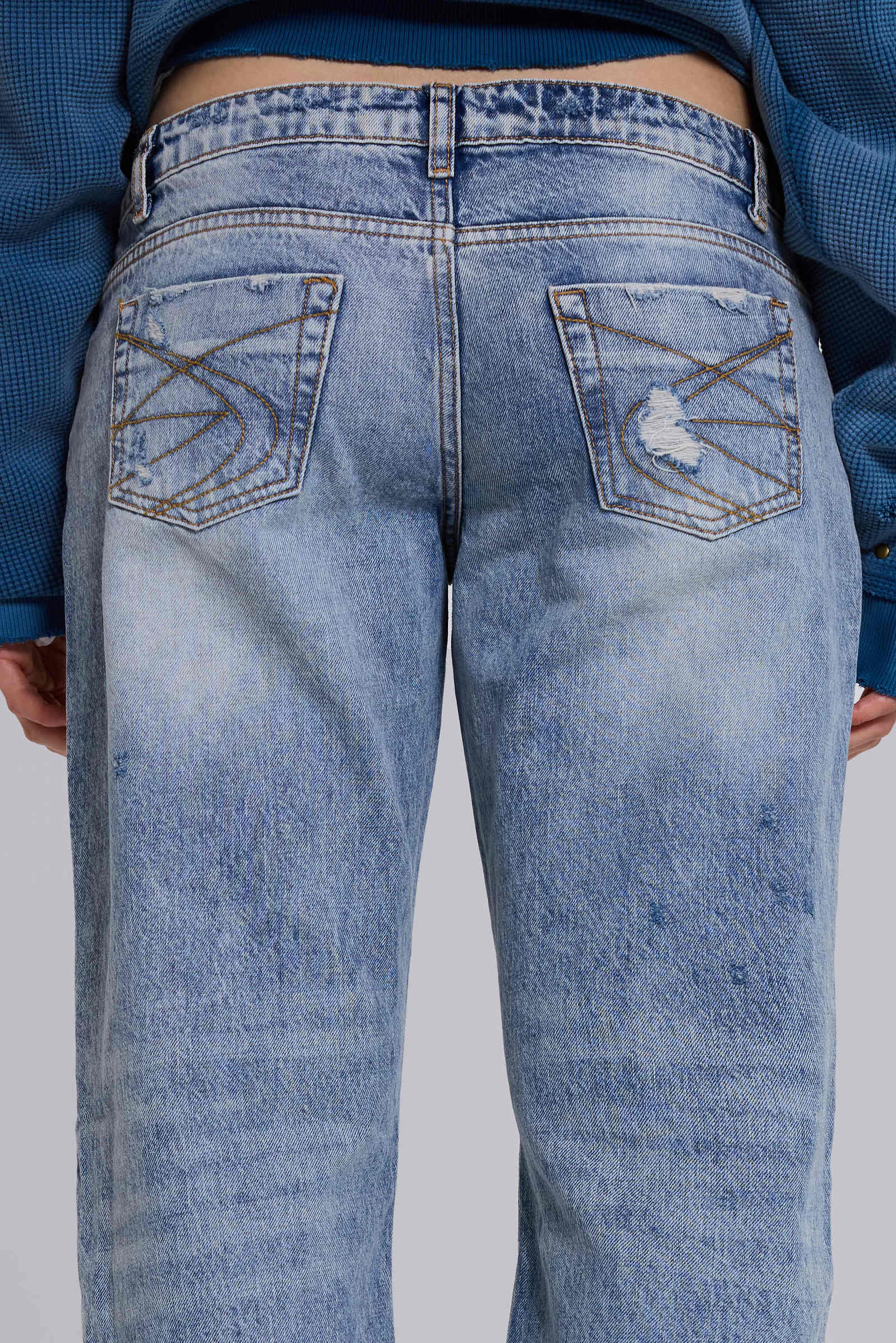 Rider Low Rise Straight Leg Jeans in Light Wash