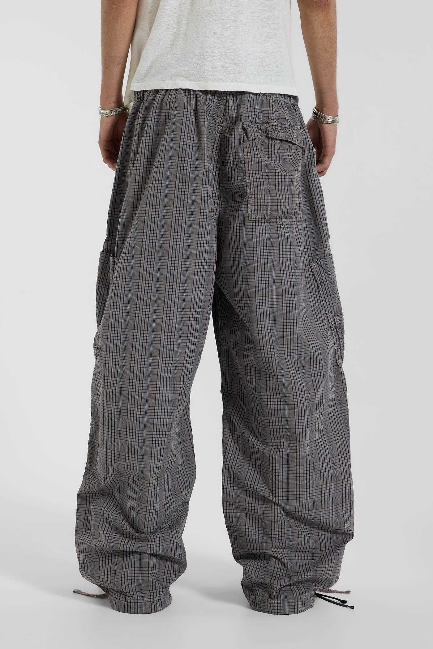 Parachute Pants in Grey Check - JMCP7112_B1