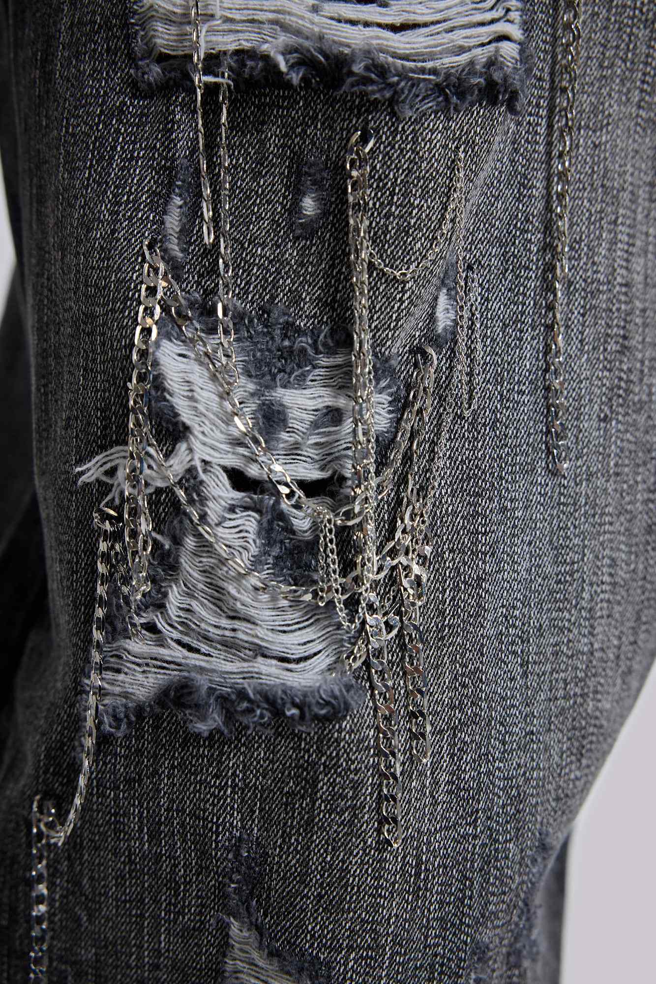 Distressed Chain Chain Distressed XL Colossus Jeans | Jaded London